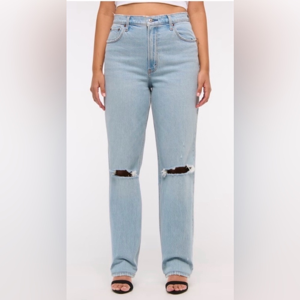 Abercrombie & Fitch Curve Love Ultra High Rise 90s Straight Jean 29L